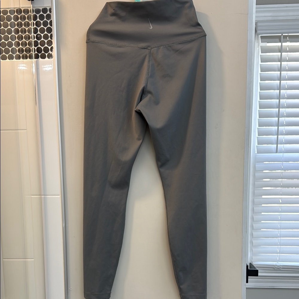 Nike Yoga Dri-FIT Leggings in Light Gray